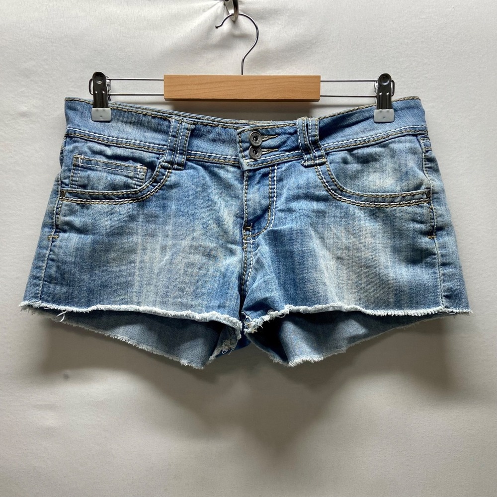 Red Rivet Jean Shorts Women's/Juniors's 9 Light Blue Denim Raw Hem Low Rise Y2K